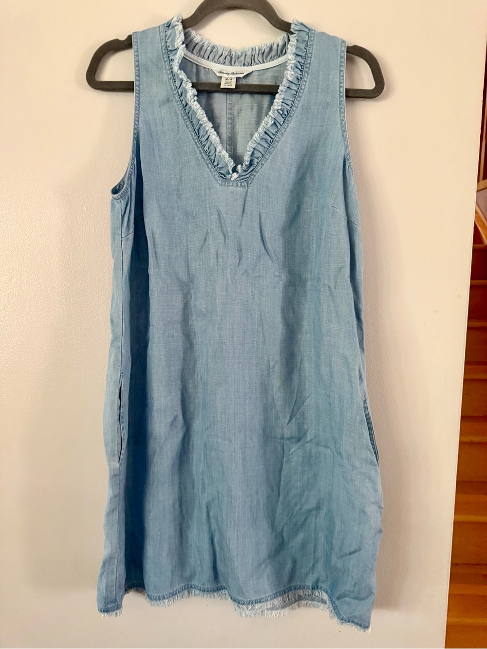 Tommy Bahama Two Palms Chambray Ruffle Shift Dress Blue V-Neck Jean Mini M